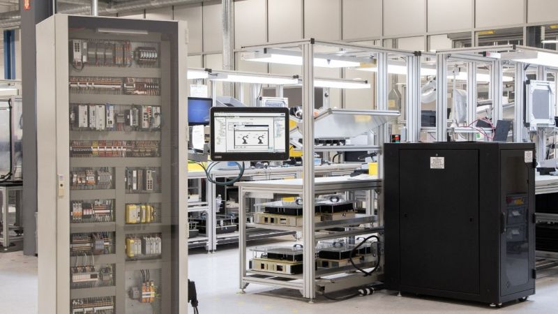 Distributors’ unused Phoenix Contact inventory can now be sent to Waldom Electronics for resale