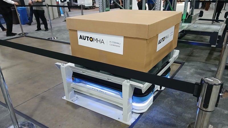 Comau AMRs facilitate intralogistic pallet handling.