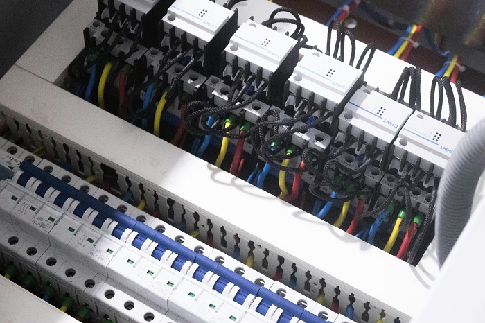  Figure 1. Contactors are used to drive larger electrical loads.
