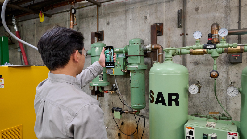The ii01 Acoustic Camera features a 2 kHz to 48 kHz detection frequency range, supporting a wide range of industrial applications