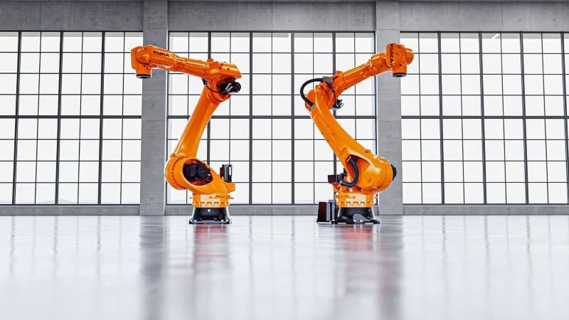 The new KUKA IONTEC ultras have a payload range of 80 to 120 kg and a reach of 2,300 to 2,700 mm.