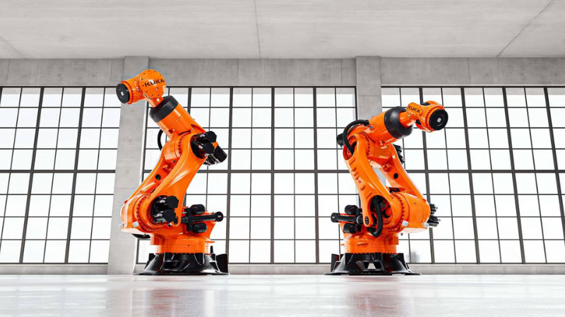 KUKA has expanded its KR TITAN ultra line with two new models featuring a payload of up to 1,000 kg and reaches of over 4,200 mm and 3,700 mm