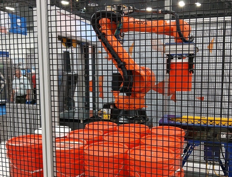 KUKA paint bucket gripping.