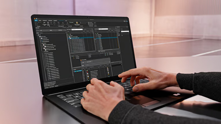 With the iiQWorks software, users can develop robot code offline