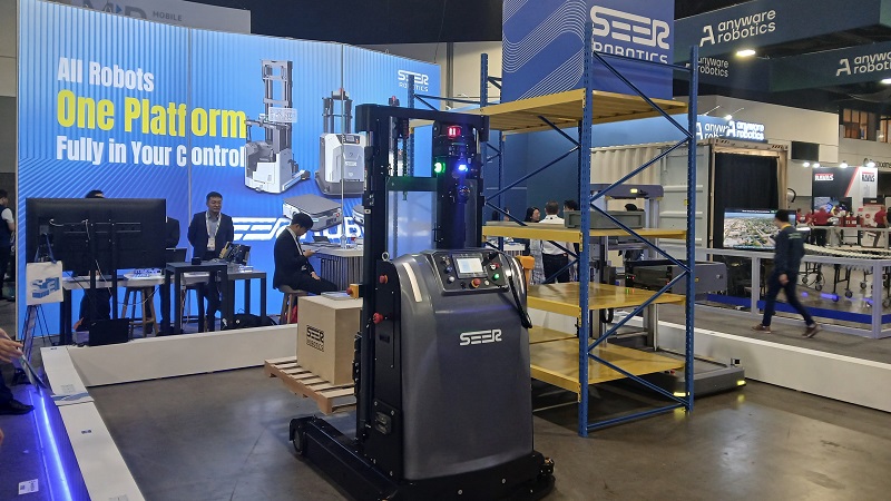 SEER Robotics autonomous forklifts and mobile lifters.