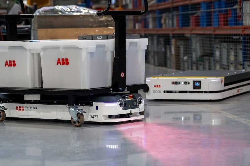 AMRs and AGVs have differing mobility capacities depending on wheel design and motor flexibility.