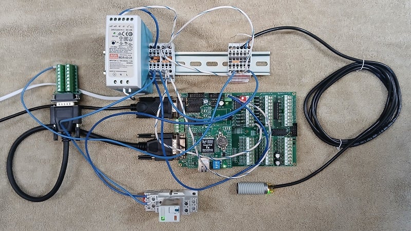 Finished project with extension cable for analog I/O