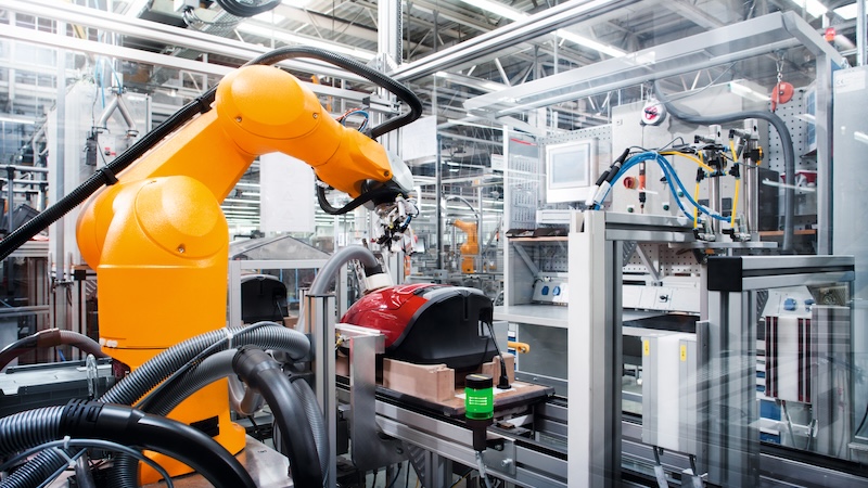Figure 3. Robotics benefits from the high bandwidths and light weights
of SPE cables and connectors.