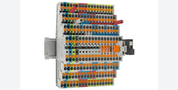 The space-saving PT 2,5-4L terminal blocks.